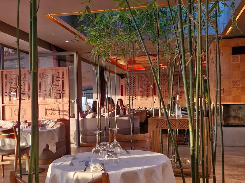 Lily's Restaurant — Photo 5