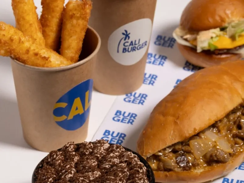 Cali Burger — Photo 4